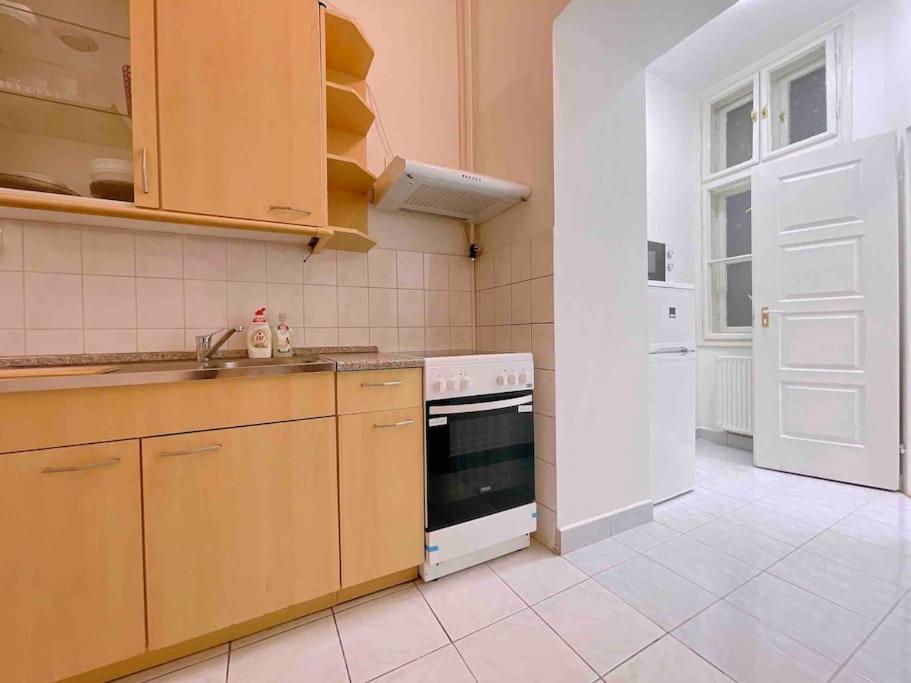 C Downtown Cozy Family Loft Apartment Budapesta Exterior foto