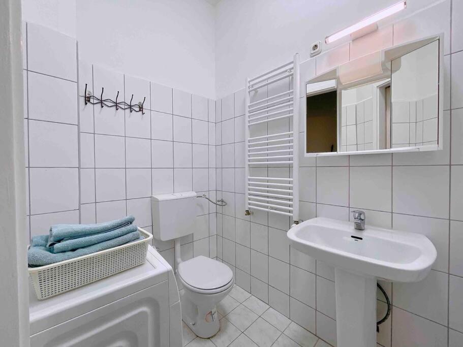 C Downtown Cozy Family Loft Apartment Budapesta Exterior foto